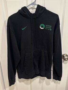 Nike NBA Boston Celtics Black Green Pullover Sweatshirt Hoodie Mens U.S. M